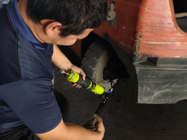 โฟล์คลิฟท์ Forklift รถยก รับซ่อมรถโฟล์คลิฟท์ Maintenance บำรุงรักษารถโฟล์คลิฟท์ นครปฐม ราชบุรี